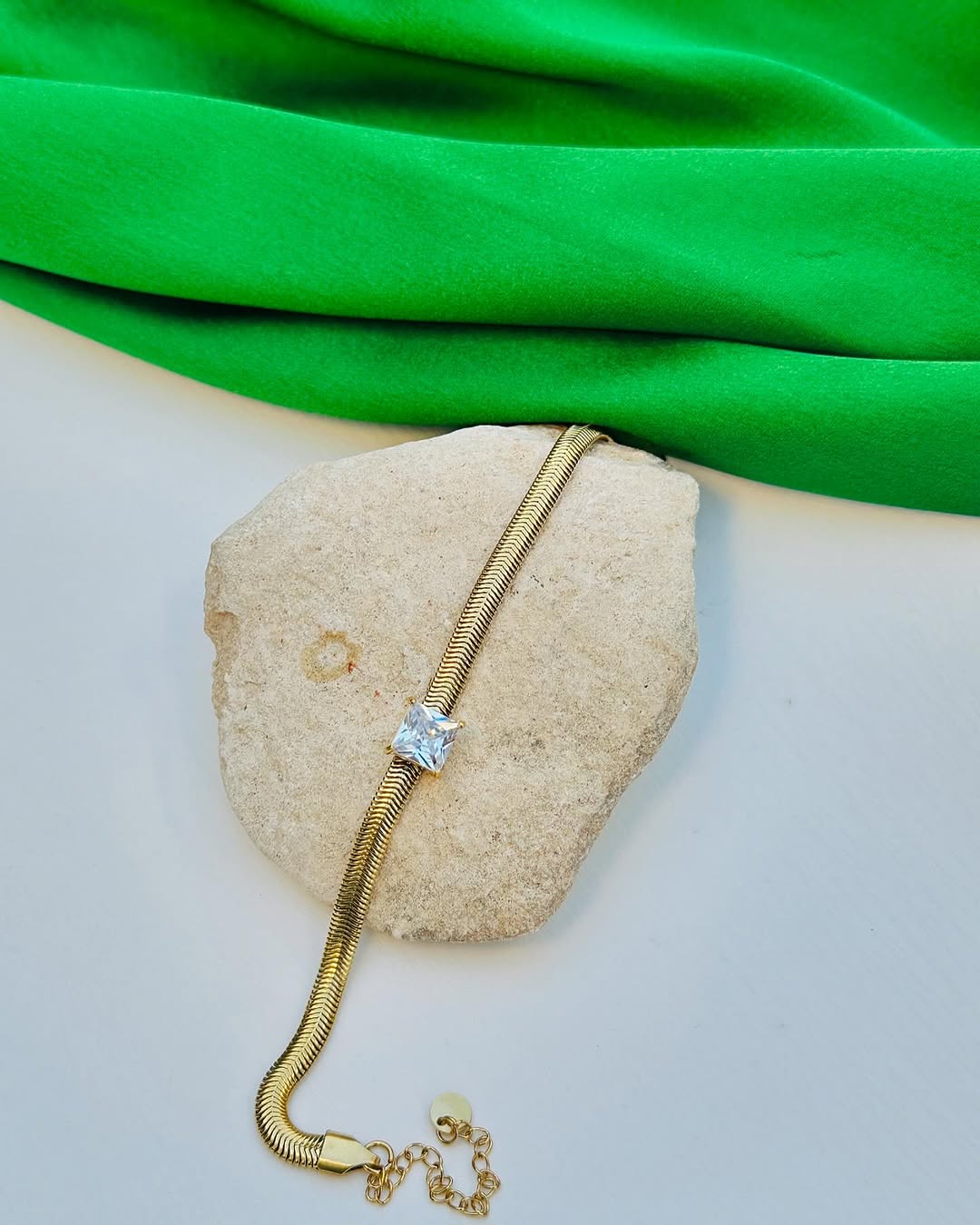 Modern Diamond