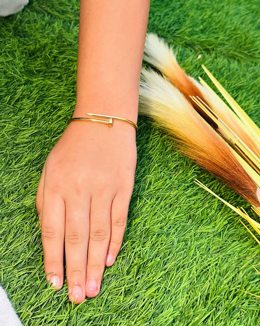 Cartier bracelet Gold