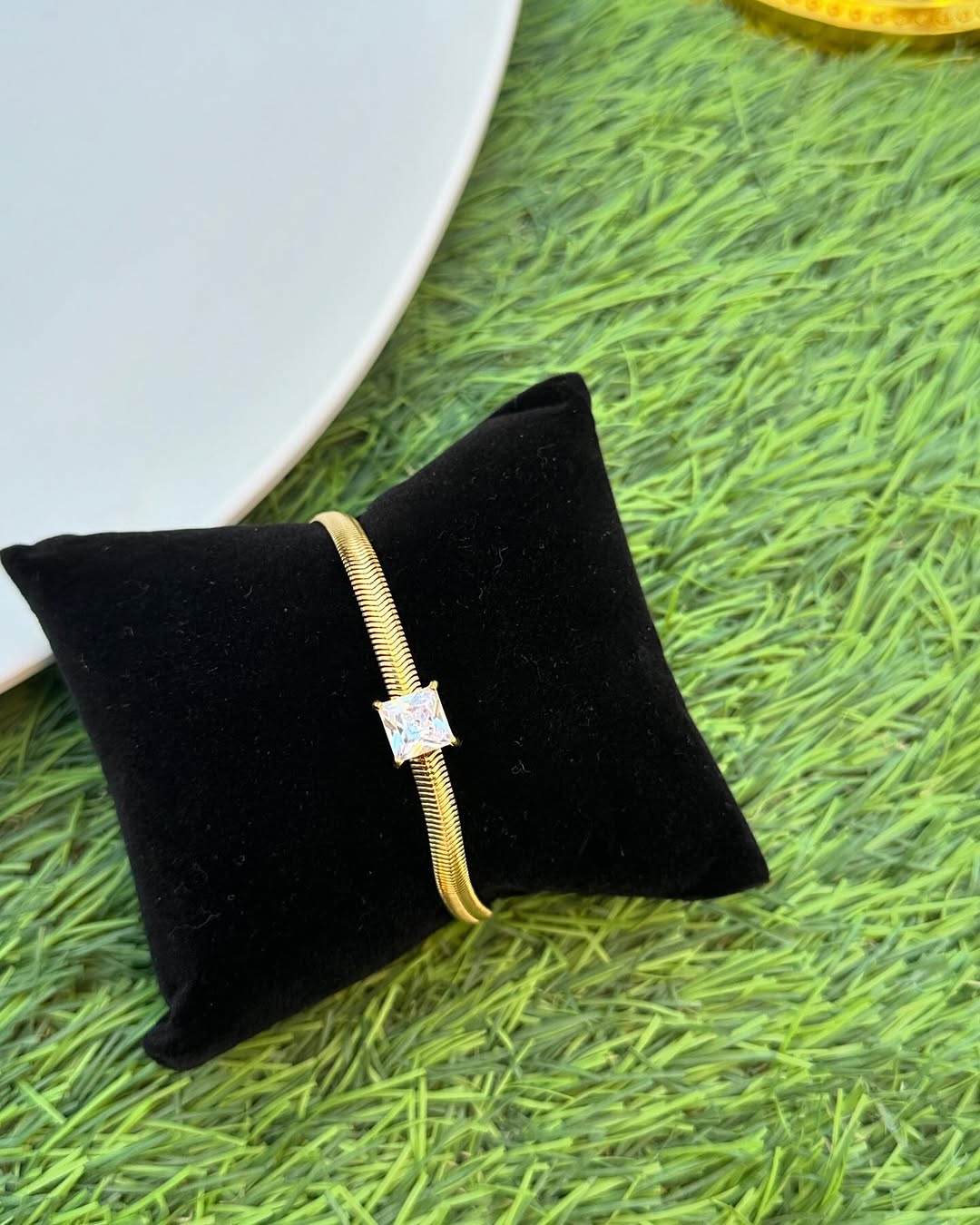 Modern Diamond
